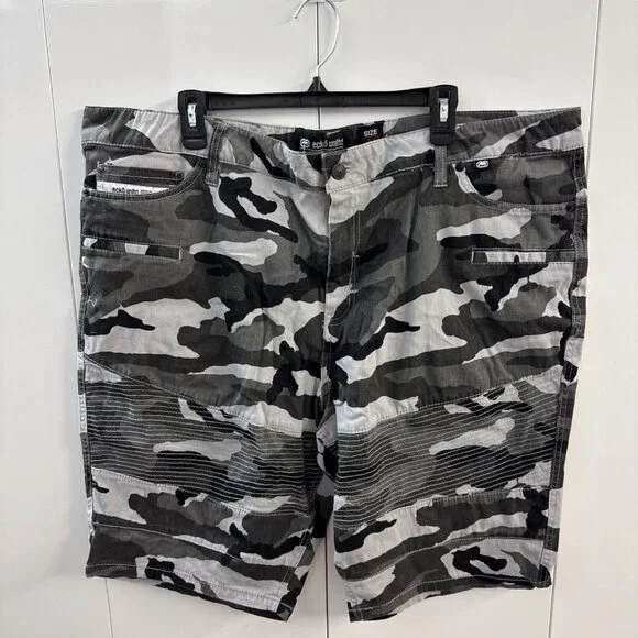 Ecko Unltd Camouflage Cargo Shorts Men's 44 Gray Black - B3 - Picture 4 of 8